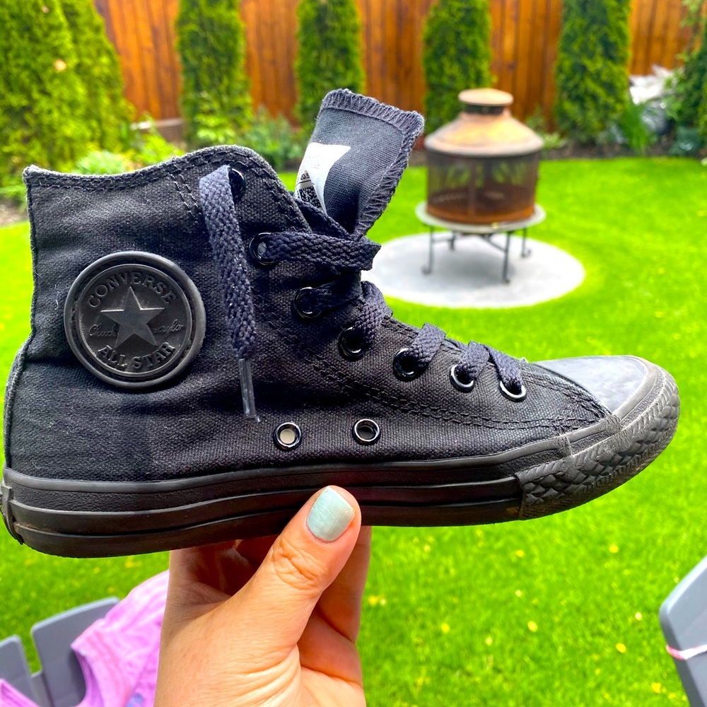 Converse High Cut Girls Sneaker - size 2